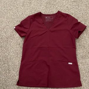 XS Burgundy Casma Figs scrub top